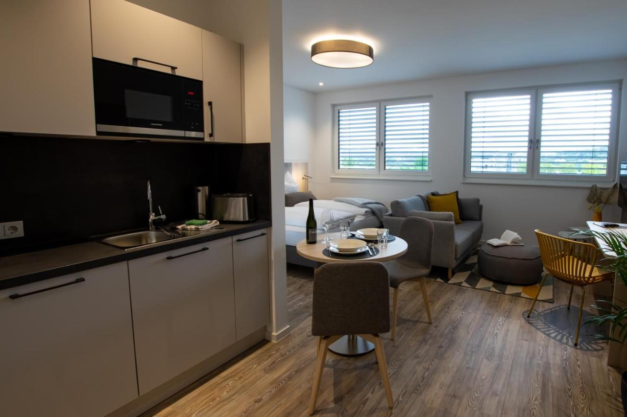 Livin63 Studio Apartments Hoesbach Luaran gambar