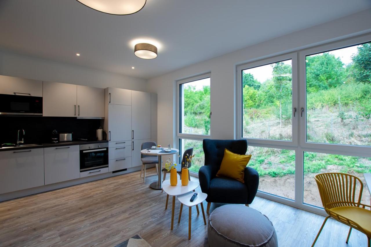 Livin63 Studio Apartments Hoesbach Luaran gambar