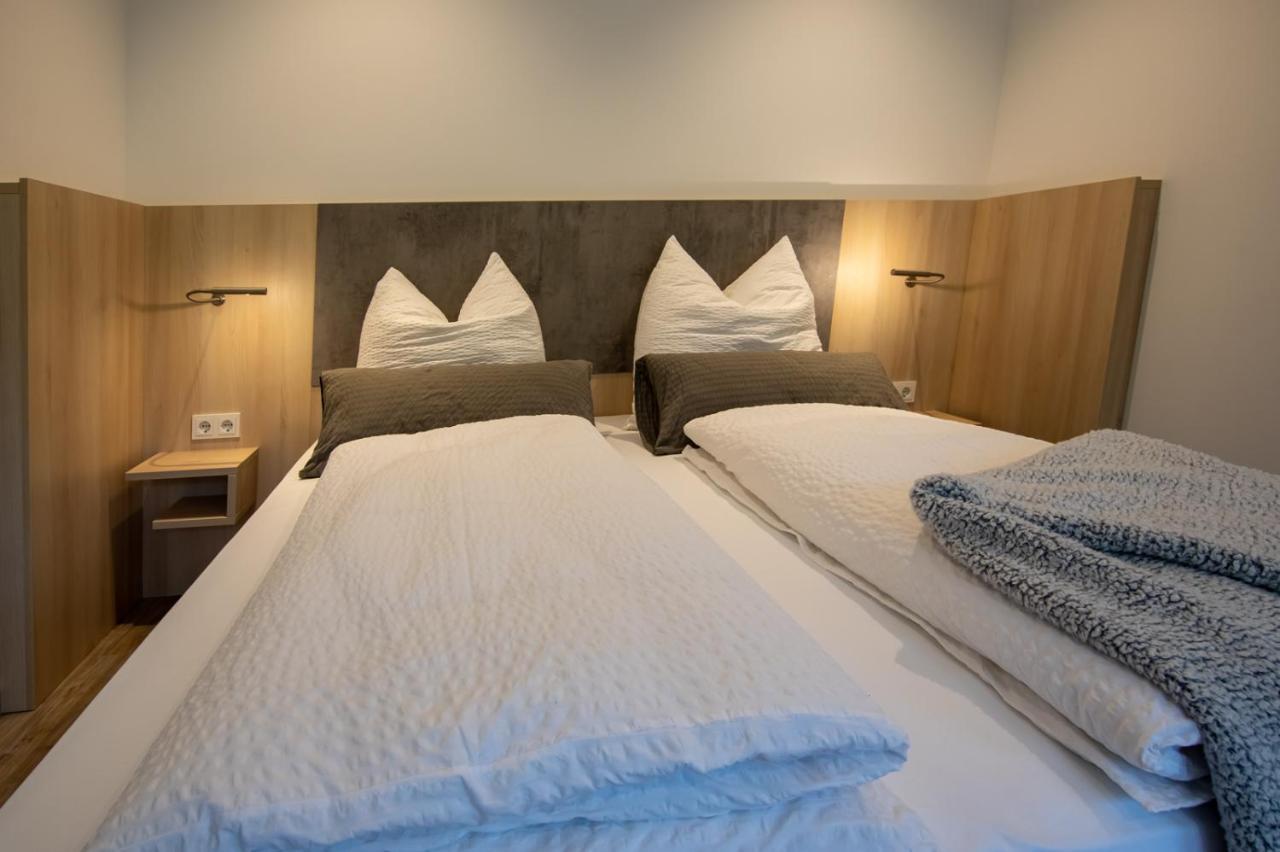 Livin63 Studio Apartments Hoesbach Luaran gambar