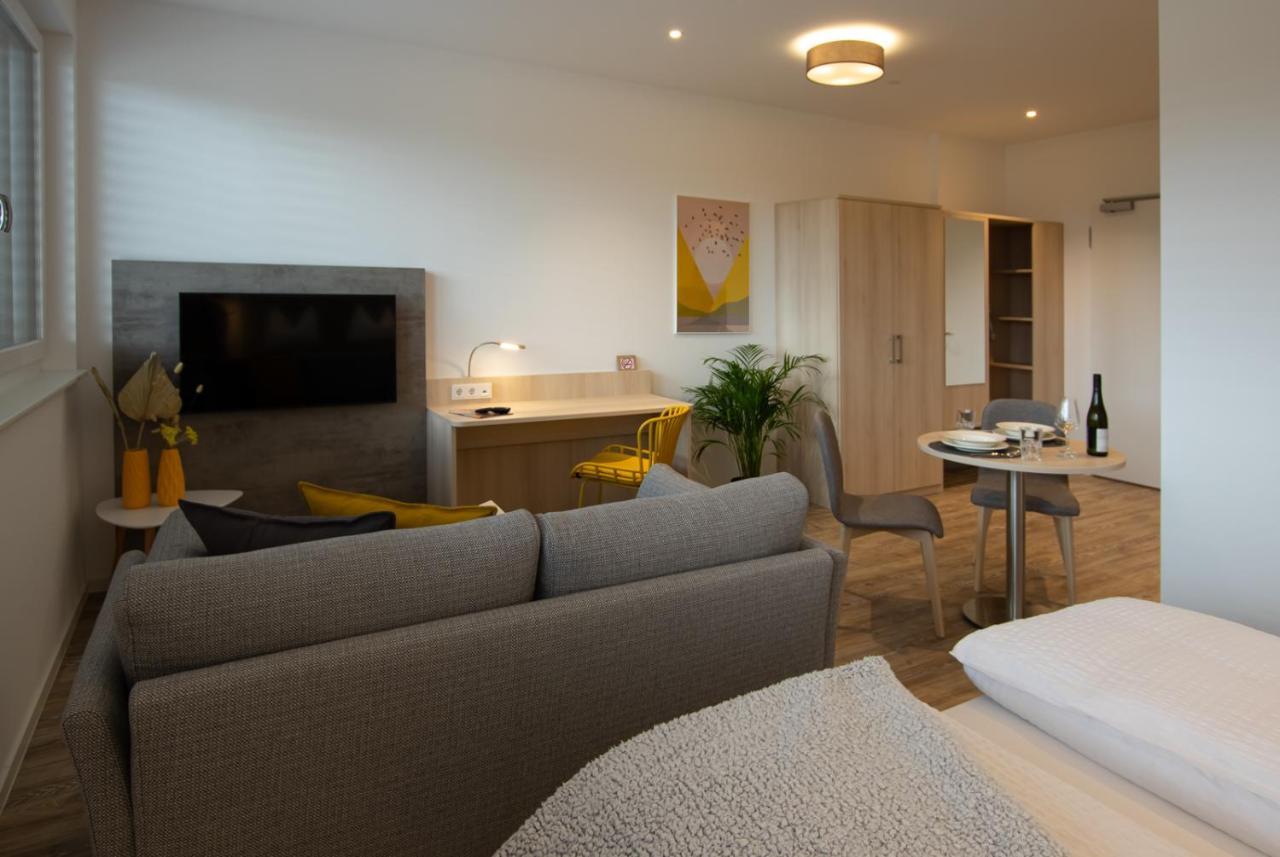 Livin63 Studio Apartments Hoesbach Luaran gambar